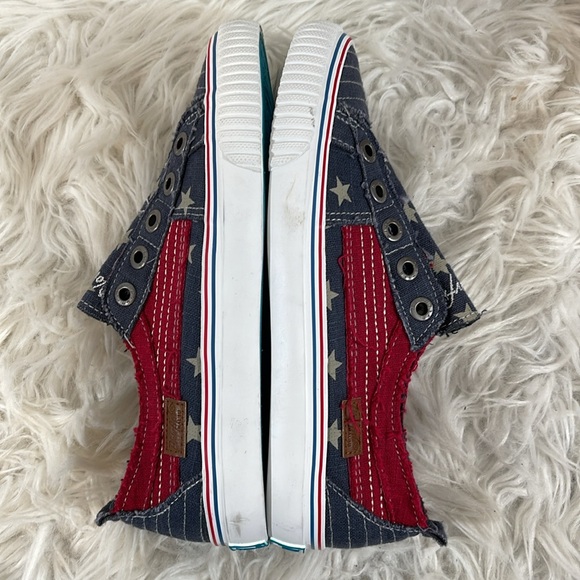 Blowfish Malibu Play Stars And Stripes Laceless Sneakers Navy Blue Red Women 7 - Picture 9 of 11
